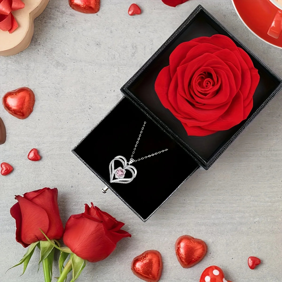 Permanent Rose Gift Box – Naszyjnik z Wieloma Zawieszkami i Wieczną Różą | Elegancka Biżuteria dla Kobiety, Prezent dla Mamy, Partnerki lub Przyjaciółki